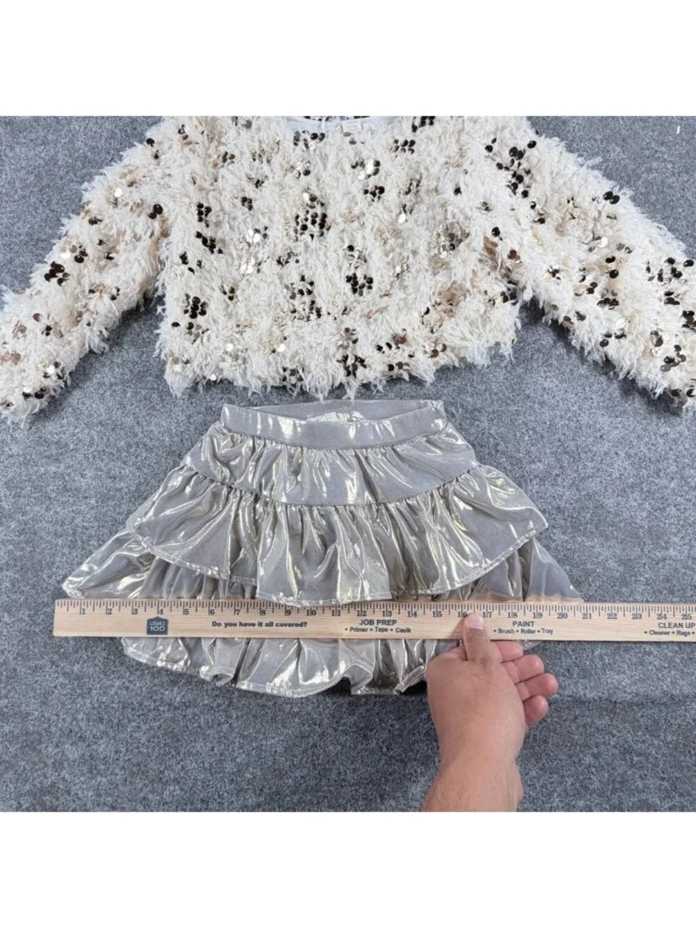 Peek Curious Fuzzy Sweater Skirt Set Girls 4/5 Ivory & Gray Sequins‎ Detail Y2K